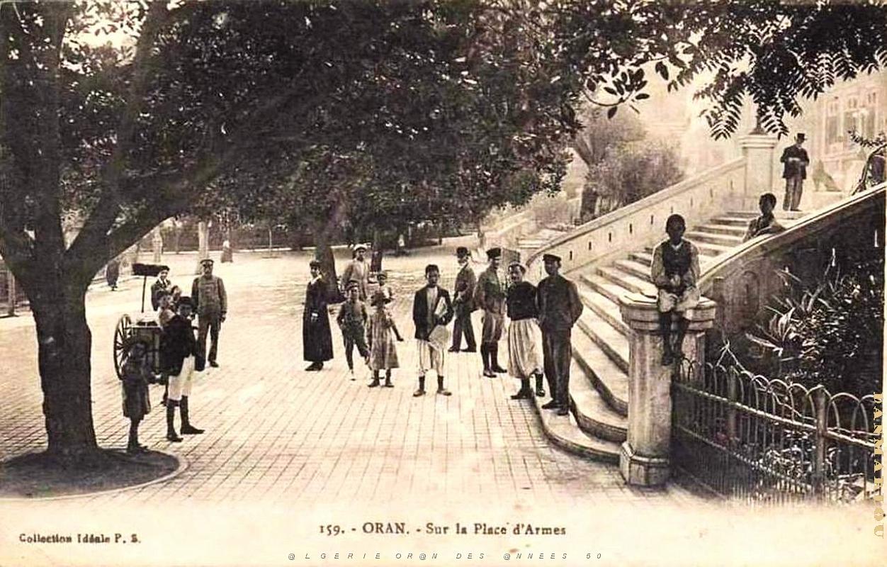 PA i- 21- Place d'armes animee.jpg